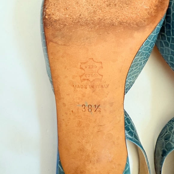 Manolo Blahnik Teal Blue Croc Embossed Leather Carolyne Slingback Heels EU 38.5 - Picture 9 of 10